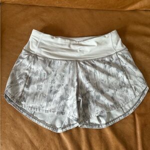 Lululemon Speed Up Low-Rise Lined Short 2.5"